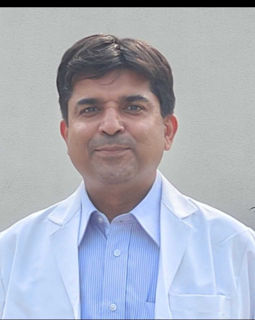 Dr. Vineet  Wadhwa