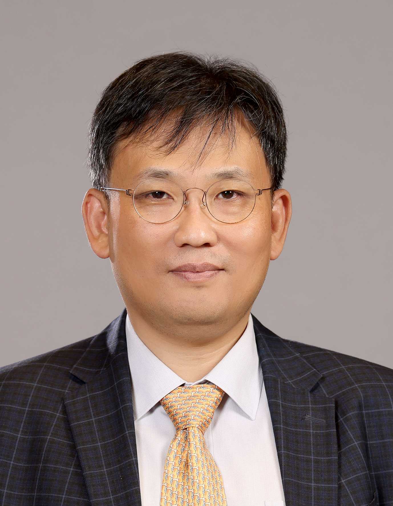 Prof. Joon-il  Choi